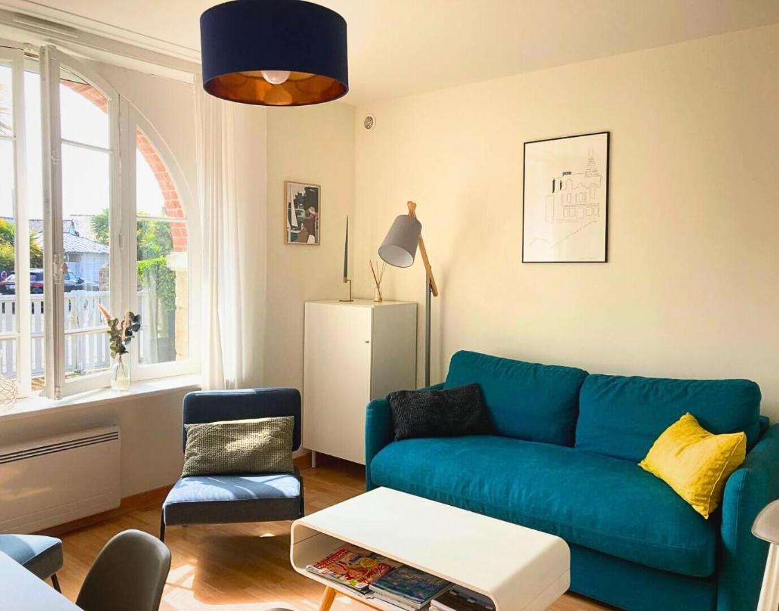 Appartement T2 De Charme Dans Typique, Proche De La *